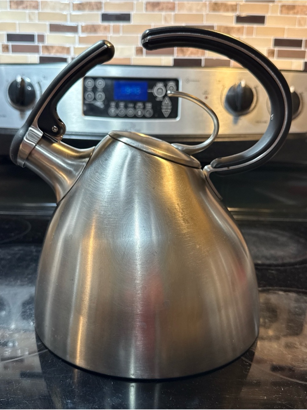 Chantal  Stainless Steel Classic Tea Kettle 3.25 Qt. Whistle SL37-22 13 Cup